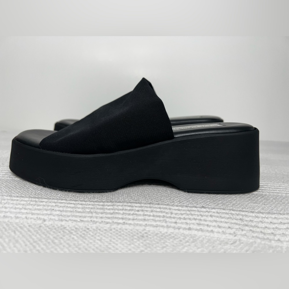 Steve Madden Slinky Black Platform Sandals - Size 8